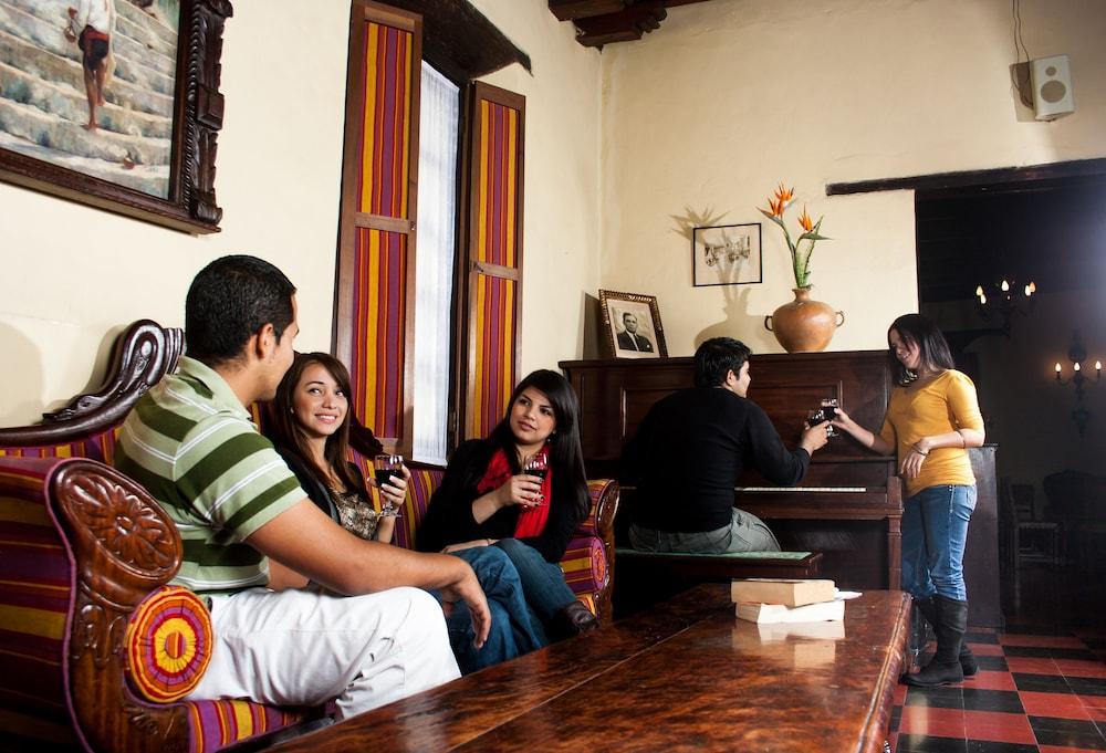 Hotel Museo Mayan Inn Chichicastenango Exteriör bild